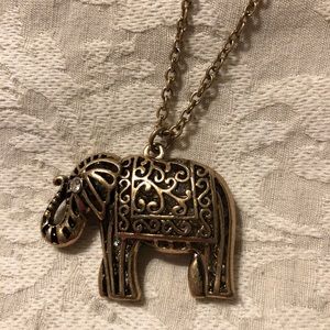 Maurice’s elephant long necklace